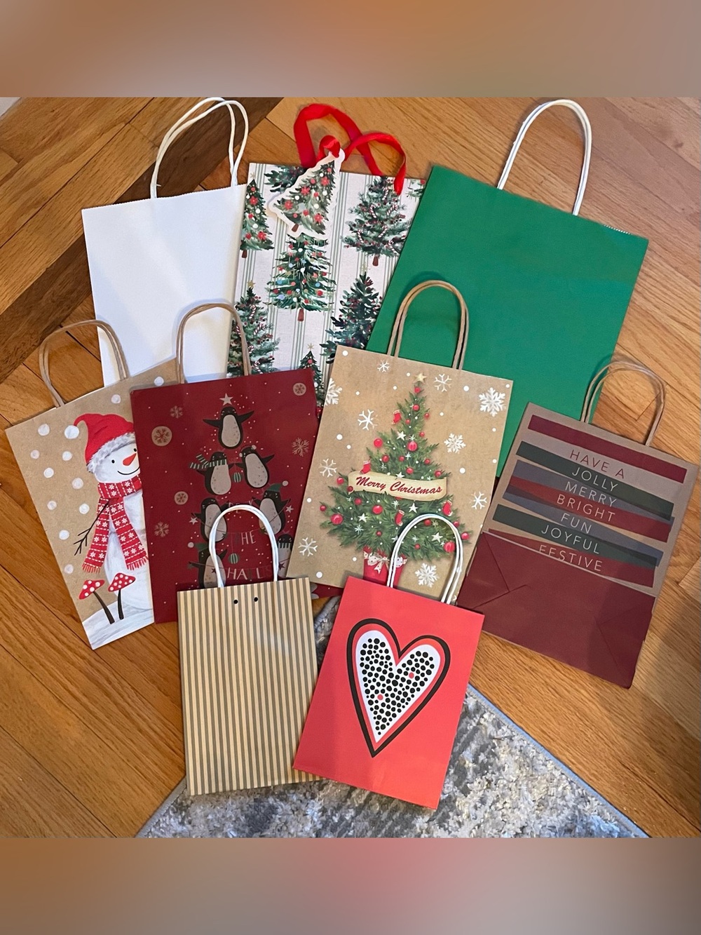 Holiday Gift Bags - Classic Christmas Design / Assorted patterns & sizes / 9 Bag - Picture 2 of 7